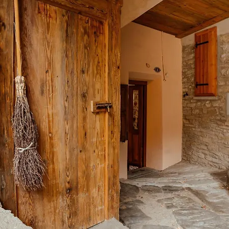 Maison De L'ecureuil Apartment