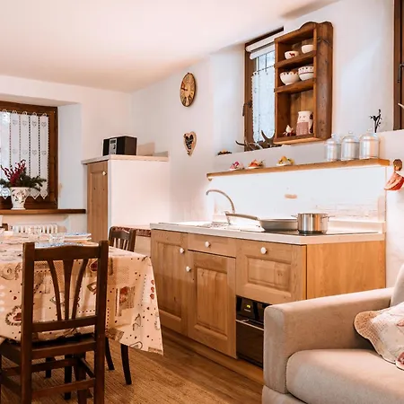 Apartment Maison De L'ecureuil Courmayeur